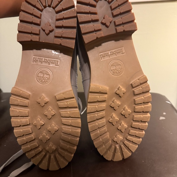Grey Women's Timberland Boot - Picture 5 of 9